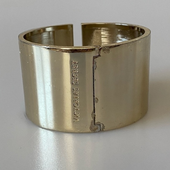 3 Victoria’s Secret Cuff Bracelet Hinged Gold Tone - Picture 2 of 10